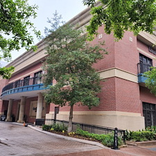 Commercial-Building-Cleaning-in-Downtown-Houston-Texas 1